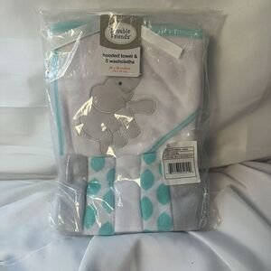 Hooded Towel & 5 Wash Cloths Lovable Friends 30" x 30" IKAt Elephant New